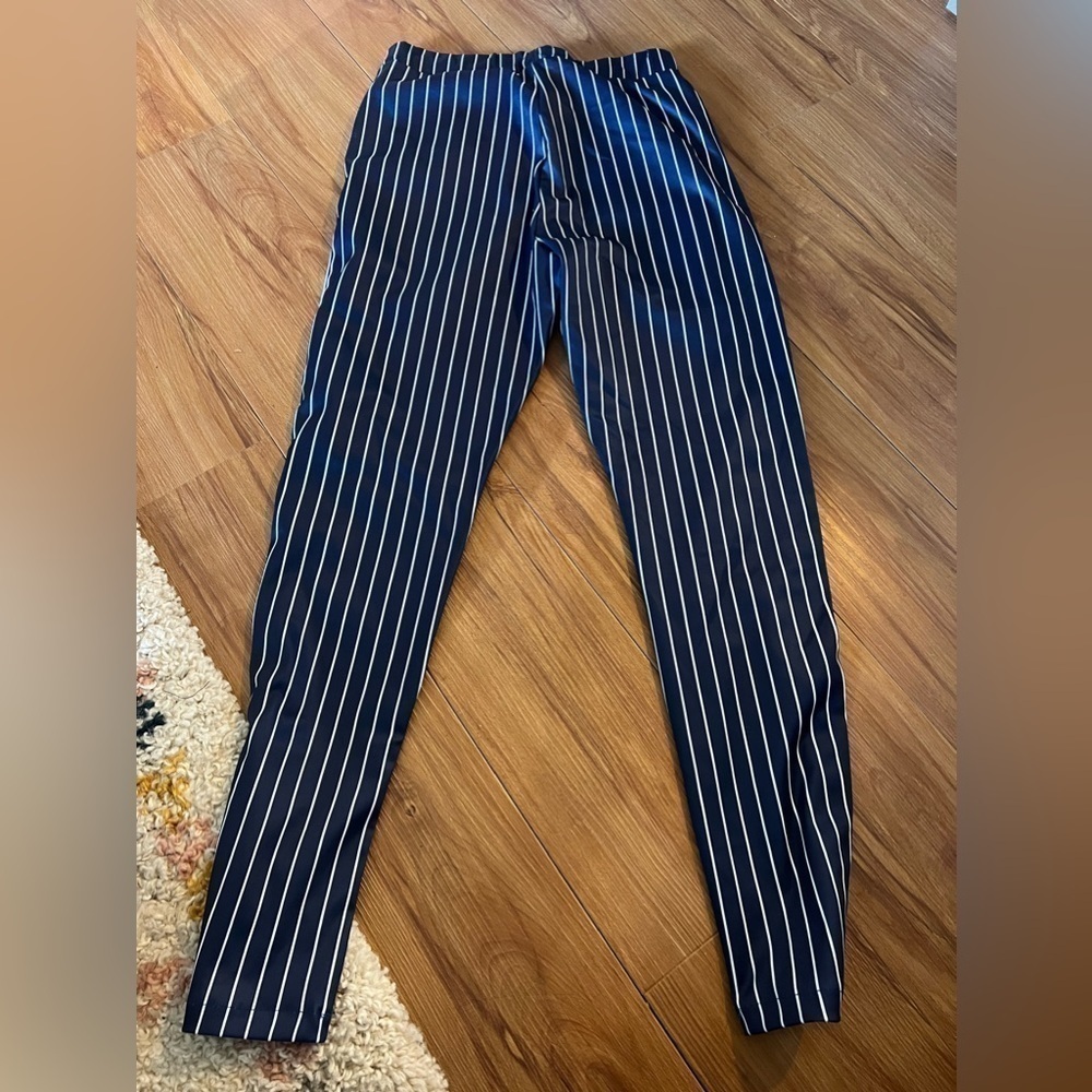 AMAZON Men's Striped Pants Small - Picture 3 of 3